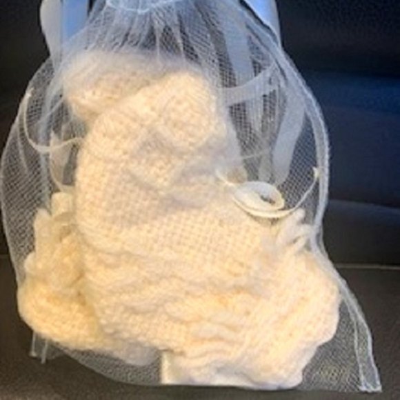 NWOT Newborn Knit Booties Wool Handmade Unisex - Picture 7 of 7